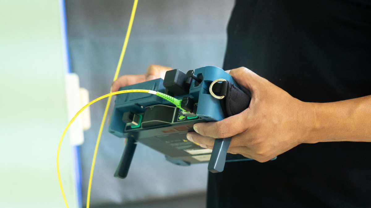 Tecnico fibra ottica